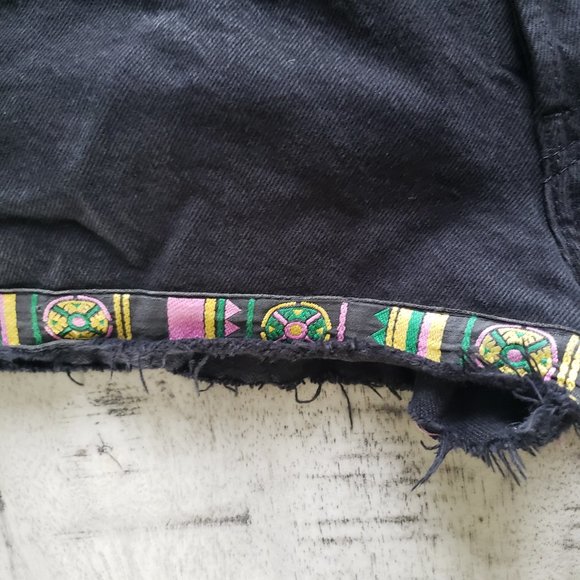 Levi 501 Black Ribbon Trim Denim Shorts - Picture 9 of 16